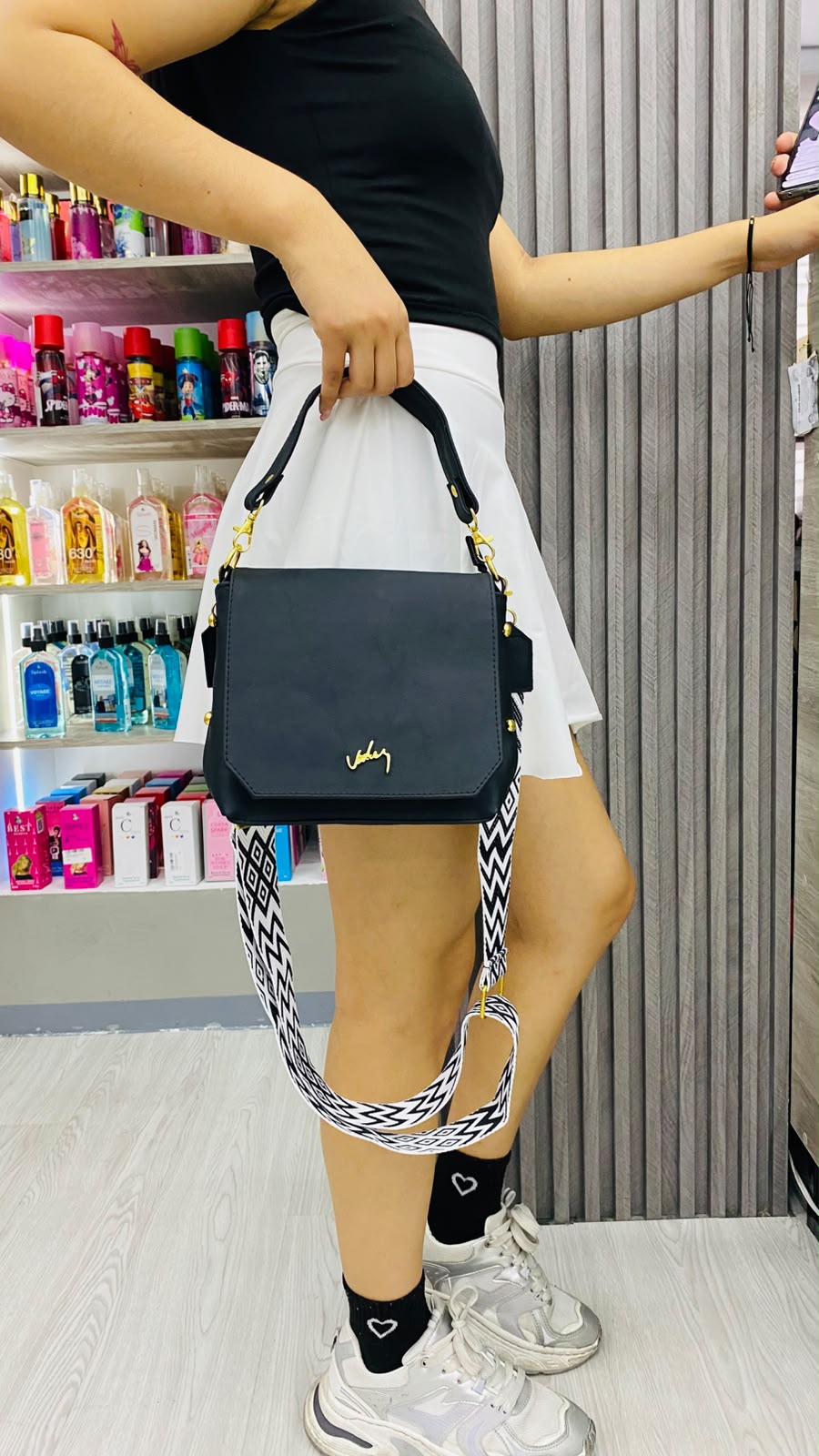 Carriel Dacota Dama - Elegancia y Practicidad
